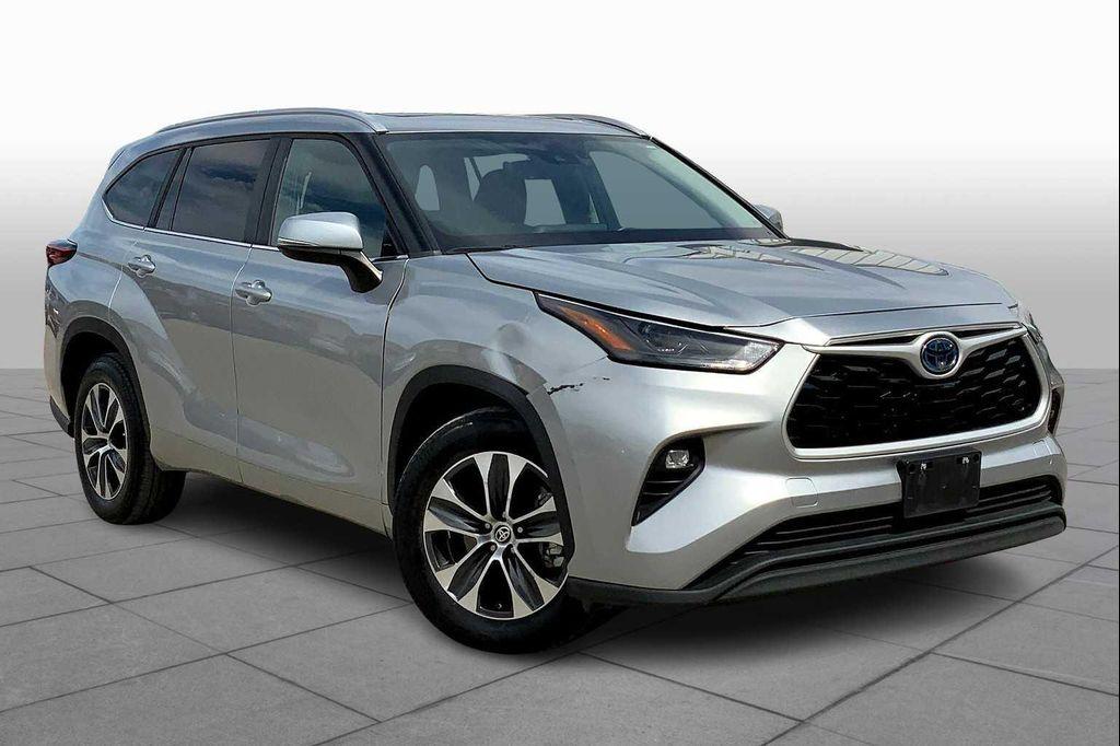 used 2023 Toyota Highlander Hybrid car, priced at $35,766