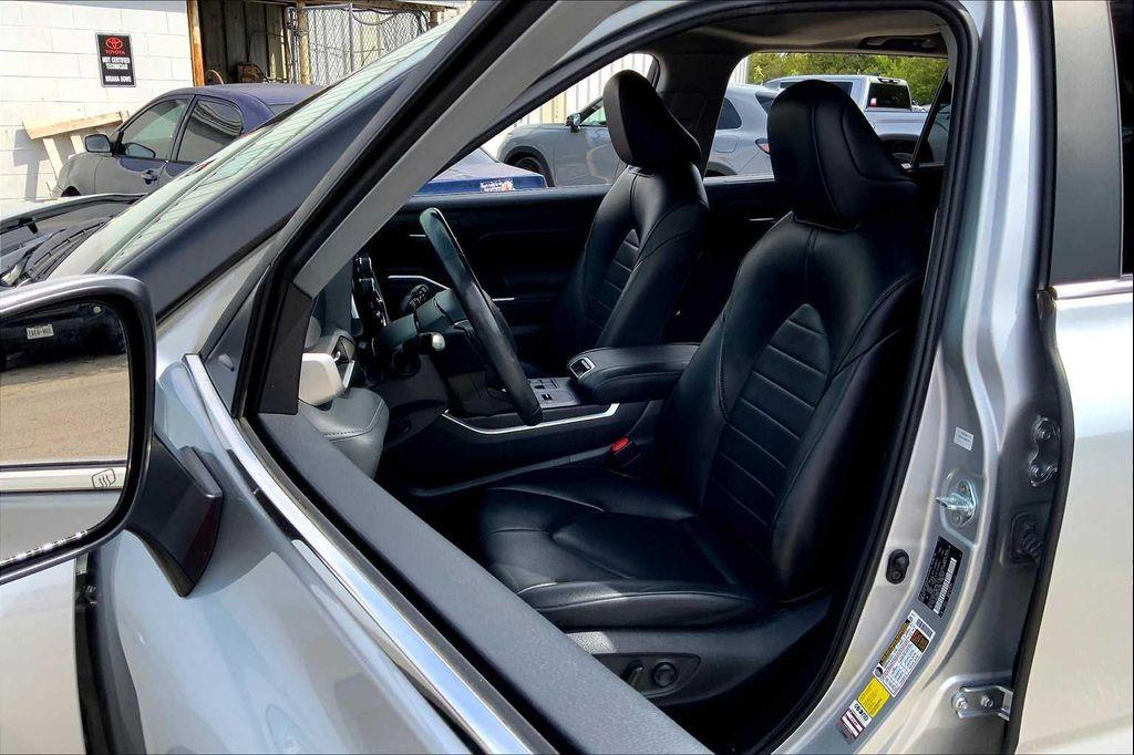 used 2023 Toyota Highlander Hybrid car, priced at $35,766