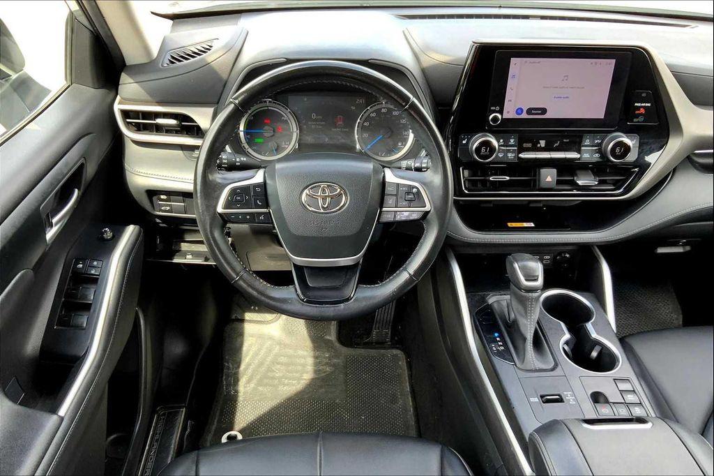 used 2023 Toyota Highlander Hybrid car, priced at $35,766