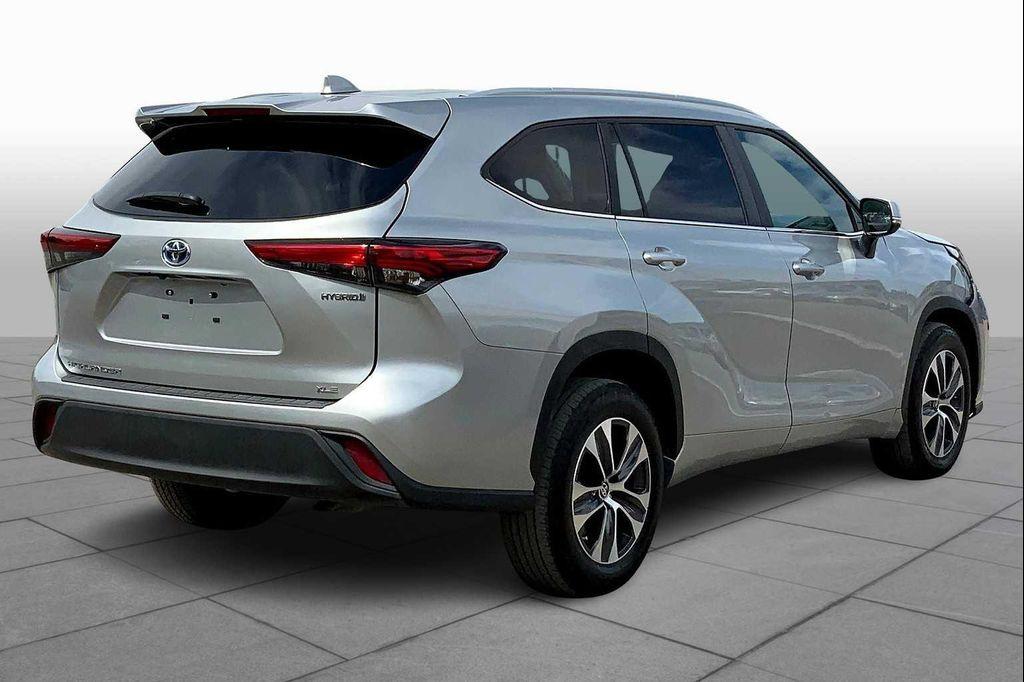 used 2023 Toyota Highlander Hybrid car, priced at $35,766