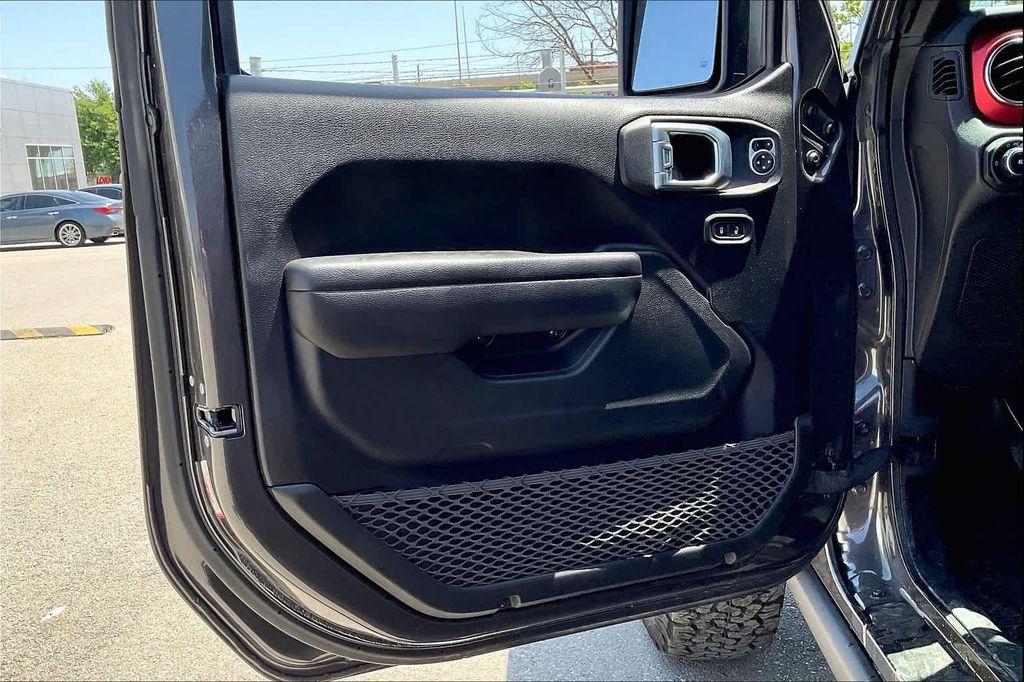 used 2021 Jeep Wrangler Unlimited car, priced at $33,071