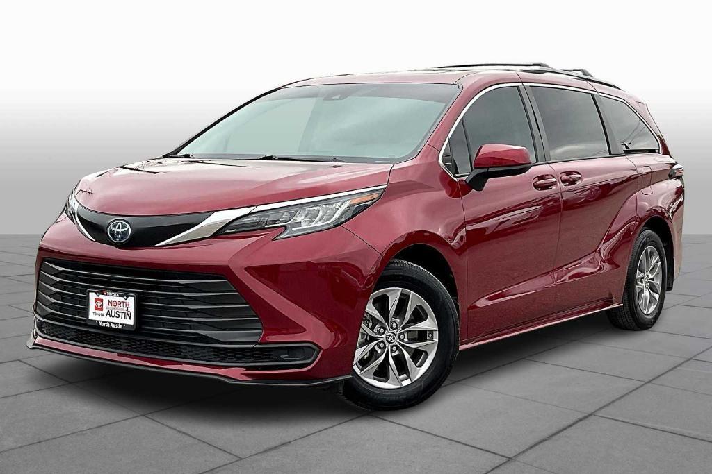 used 2022 Toyota Sienna car, priced at $33,337