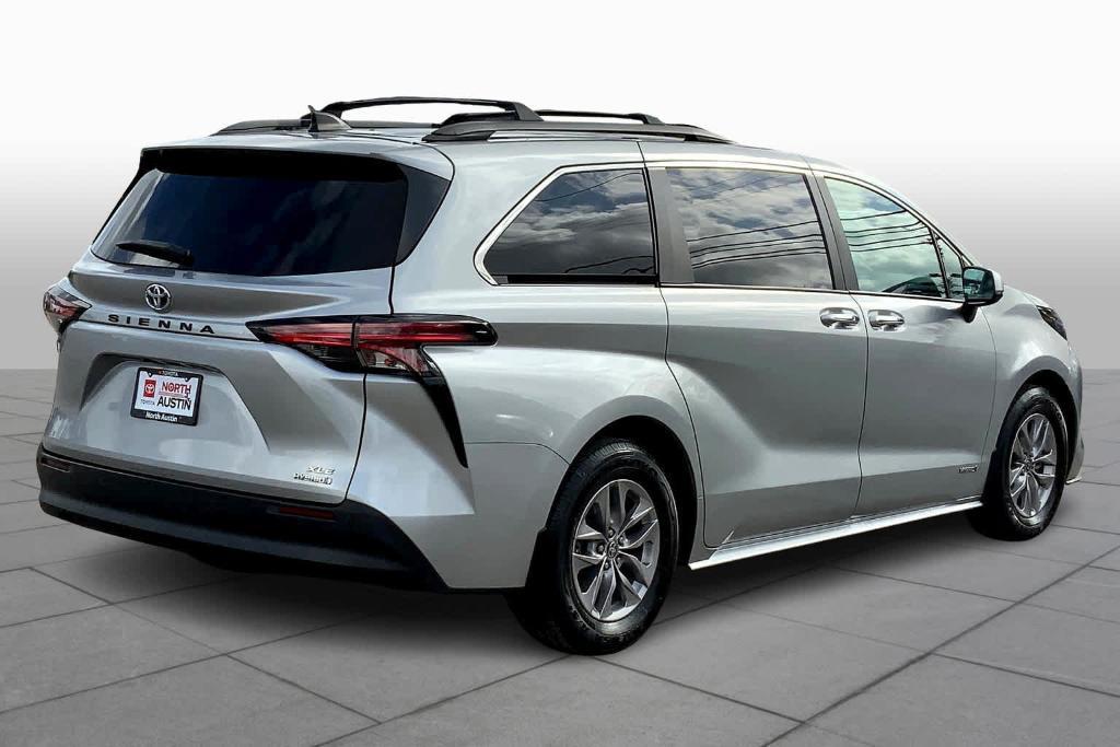 used 2021 Toyota Sienna car, priced at $26,999