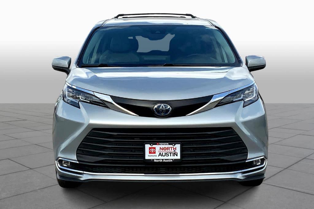 used 2021 Toyota Sienna car, priced at $26,999