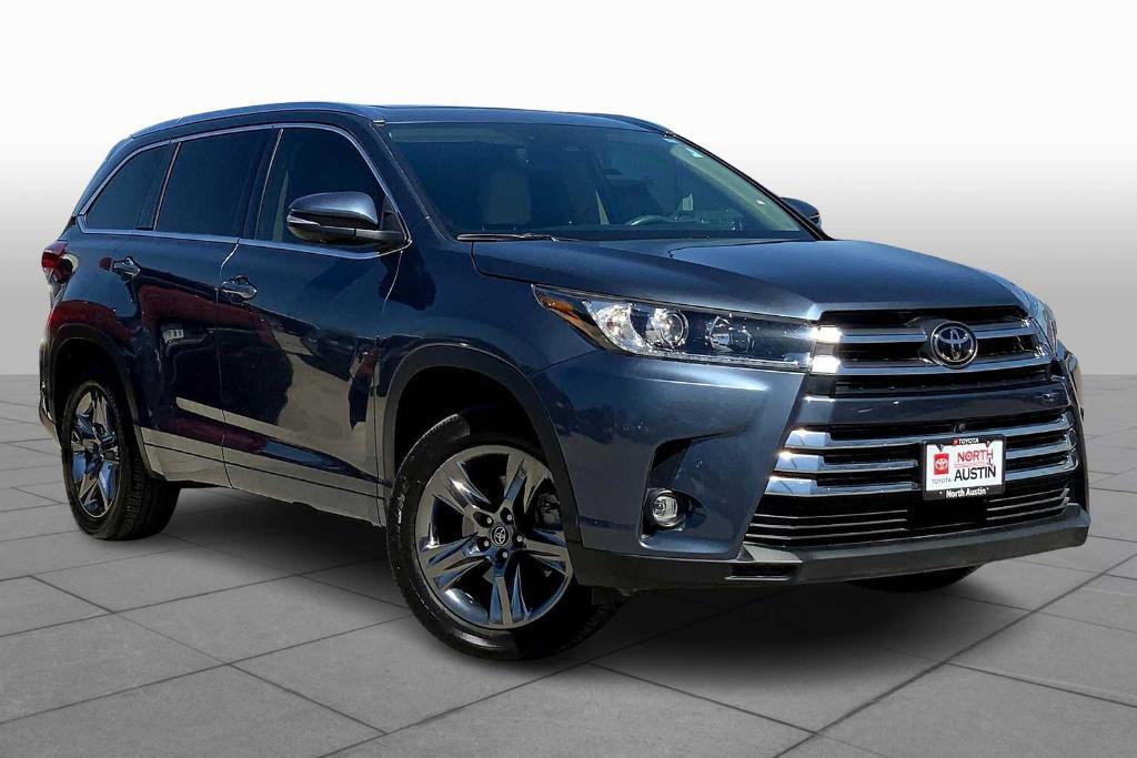 used 2019 Toyota Highlander car, priced at $28,913