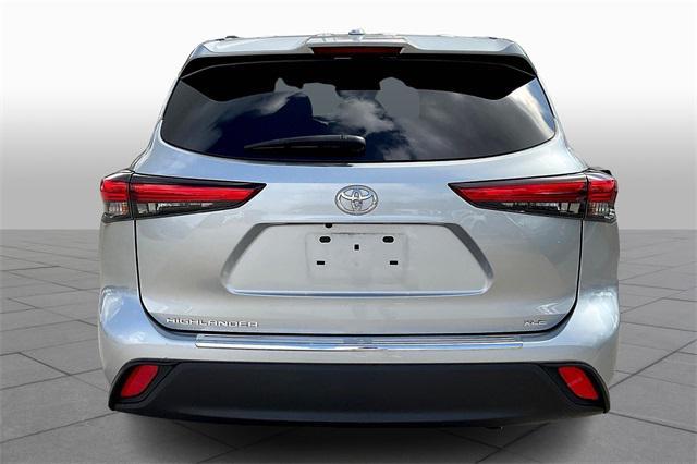 used 2020 Toyota Highlander car