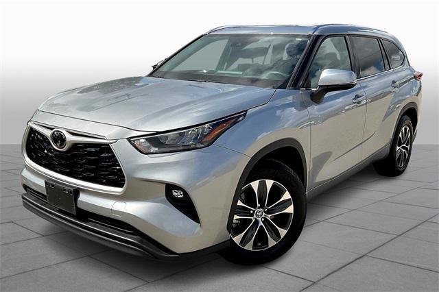 used 2020 Toyota Highlander car