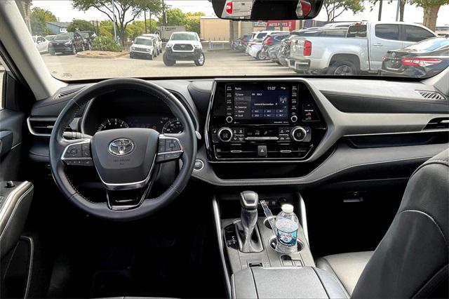used 2020 Toyota Highlander car