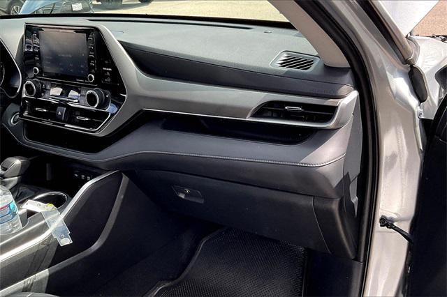 used 2020 Toyota Highlander car