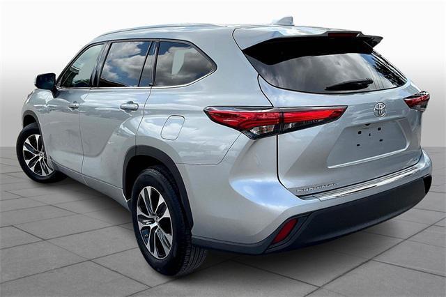 used 2020 Toyota Highlander car