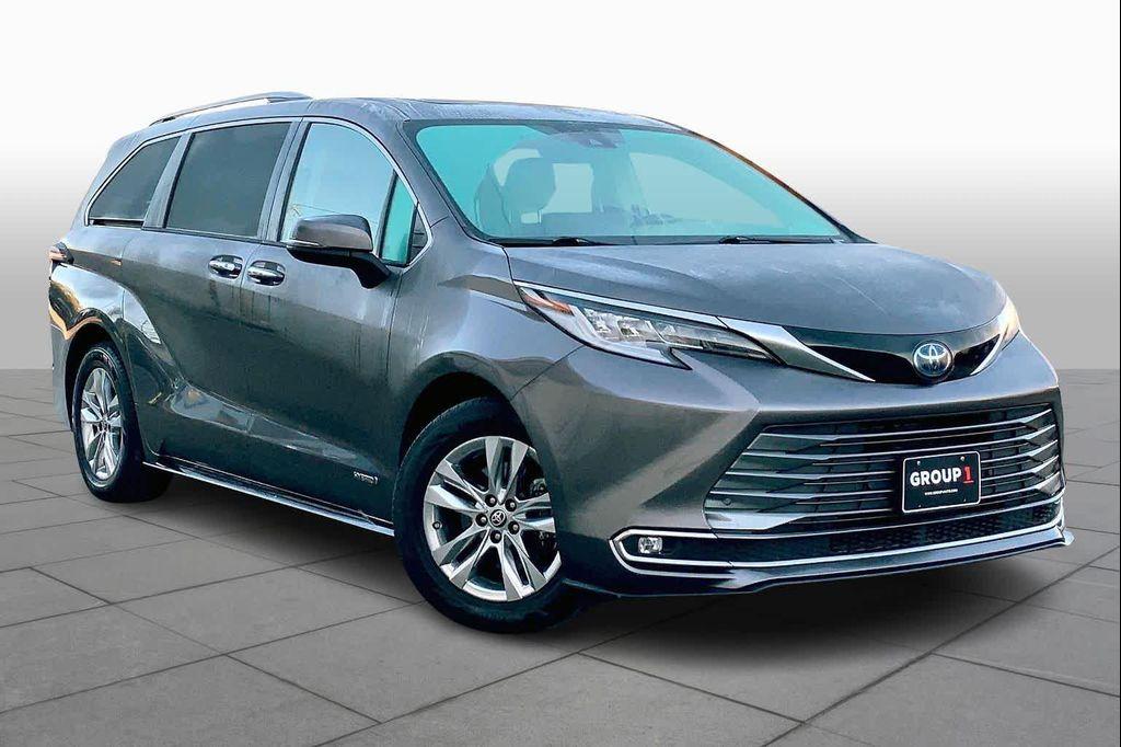 used 2021 Toyota Sienna car, priced at $33,989