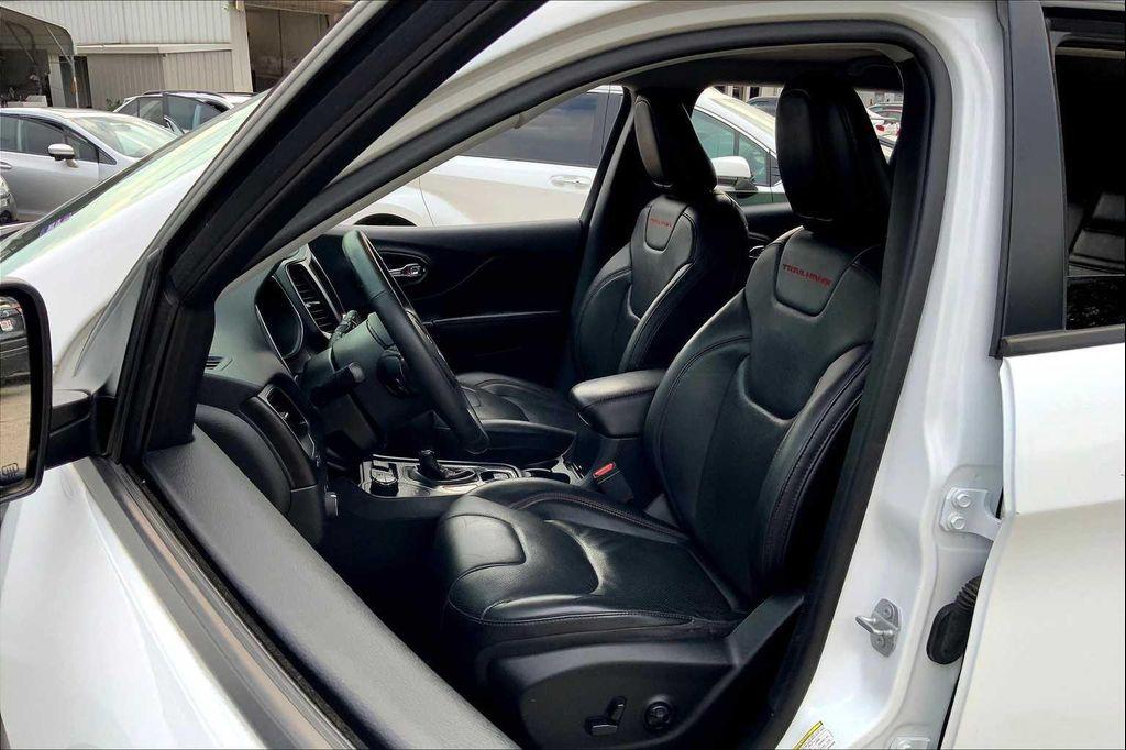 used 2019 Jeep Cherokee car, priced at $18,940