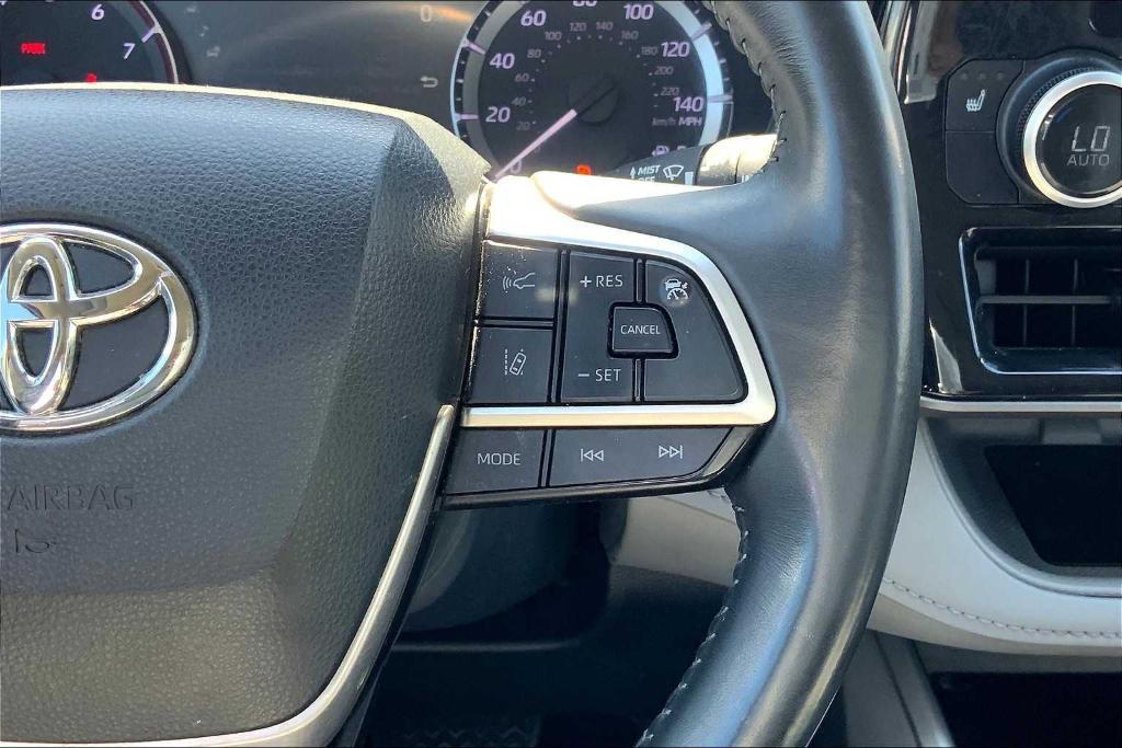 used 2023 Toyota Highlander car, priced at $35,499