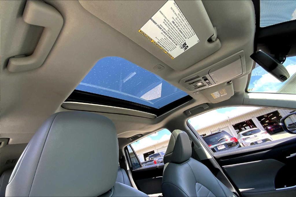 used 2023 Toyota Highlander car, priced at $36,400