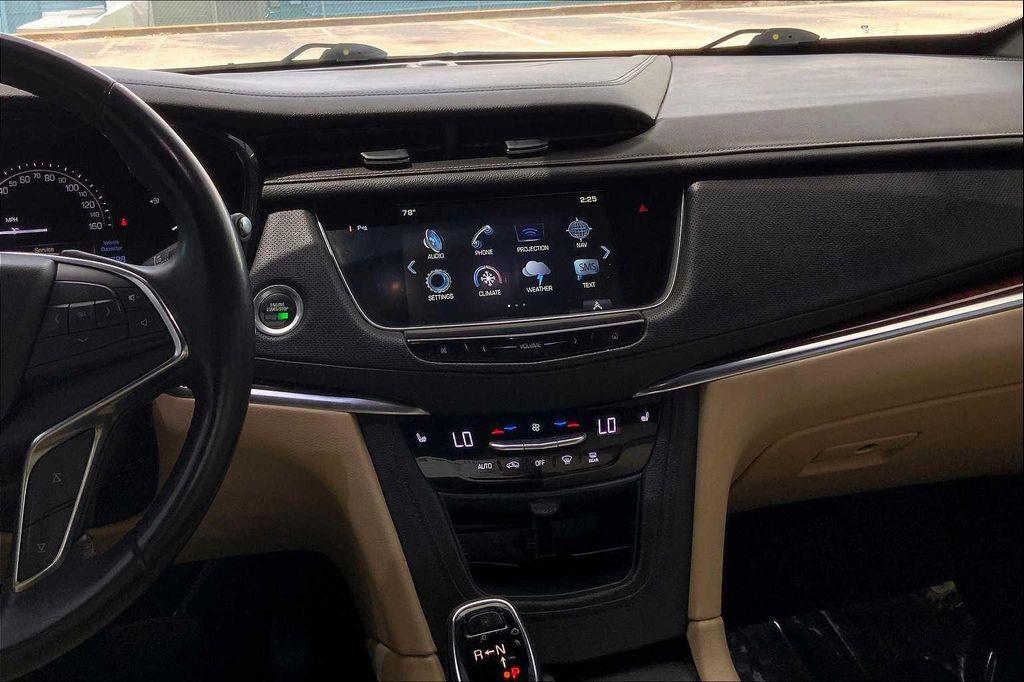 used 2018 Cadillac XT5 car, priced at $19,999
