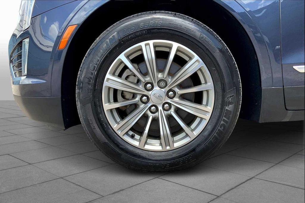 used 2018 Cadillac XT5 car, priced at $19,999