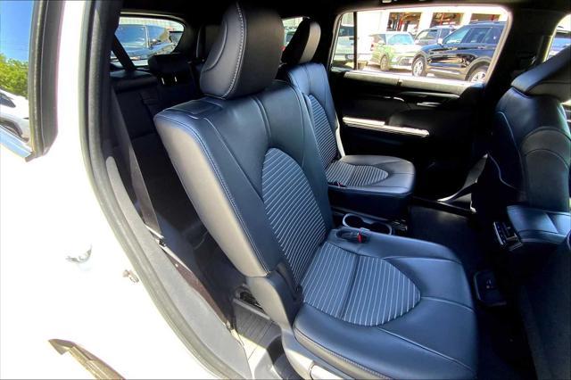 used 2024 Toyota Highlander car, priced at $41,999