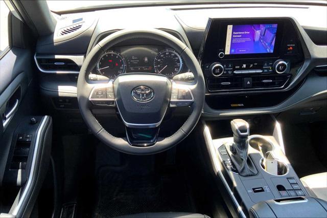 used 2024 Toyota Highlander car, priced at $41,999