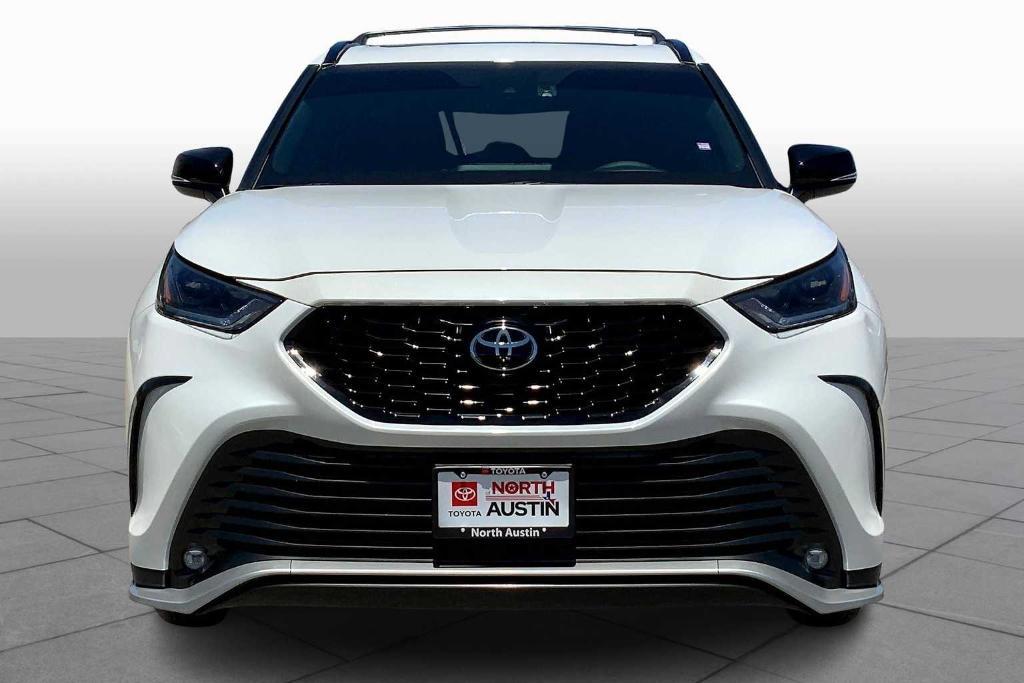 used 2024 Toyota Highlander car, priced at $44,976