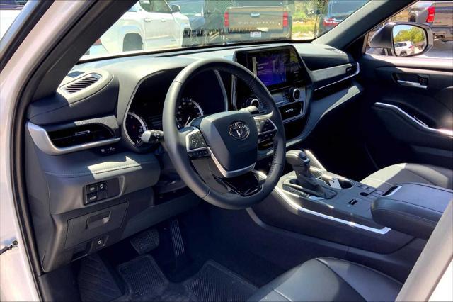 used 2024 Toyota Highlander car, priced at $41,999