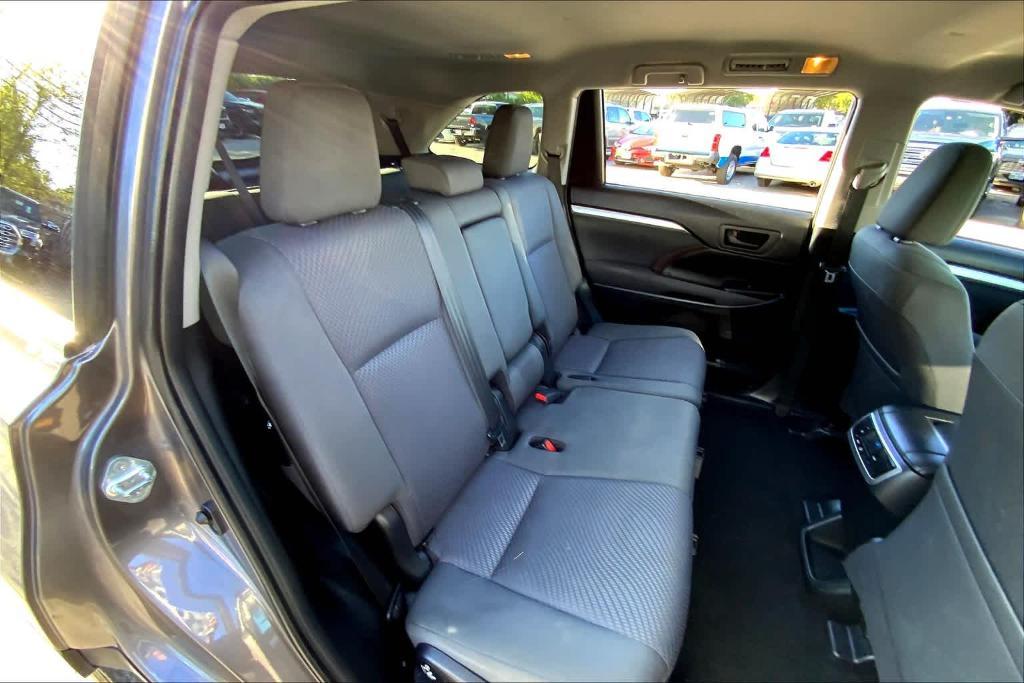 used 2019 Toyota Highlander car, priced at $23,583