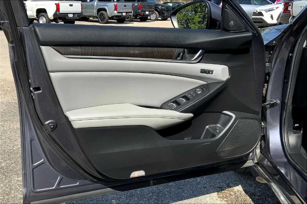 used 2020 Honda Accord Hybrid car, priced at $27,937