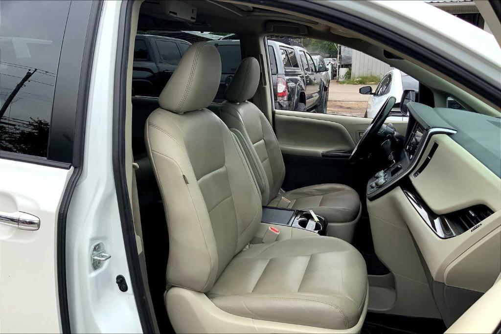 used 2020 Toyota Sienna car, priced at $34,898