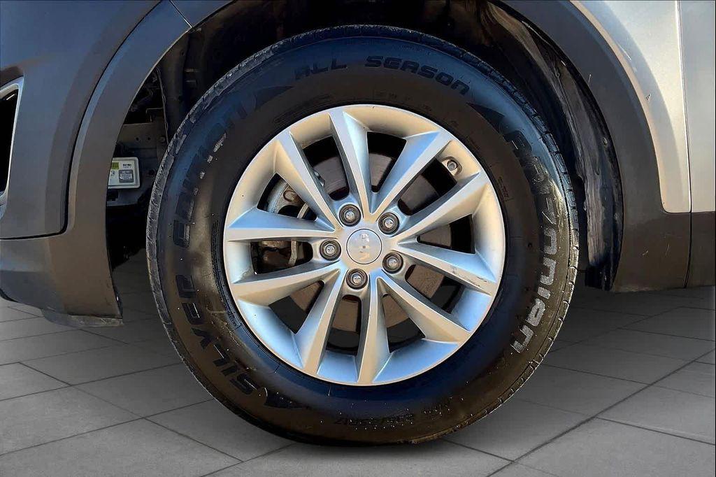 used 2016 Kia Sorento car, priced at $8,630