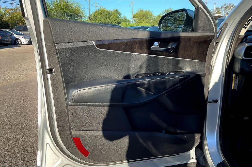 used 2016 Kia Sorento car, priced at $8,630