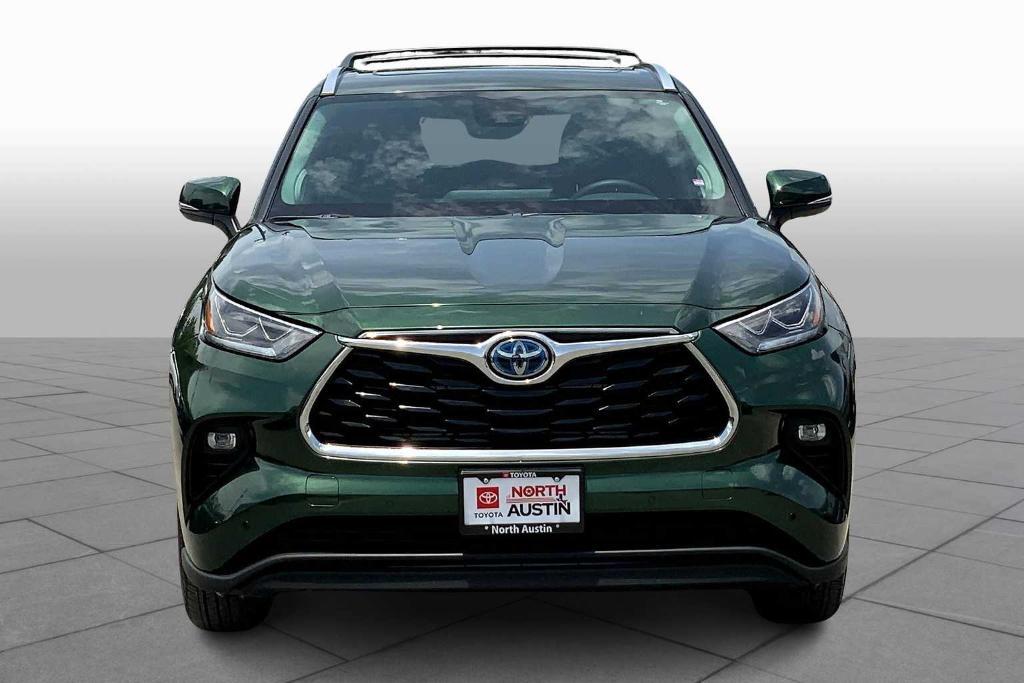 used 2024 Toyota Highlander Hybrid car, priced at $52,325