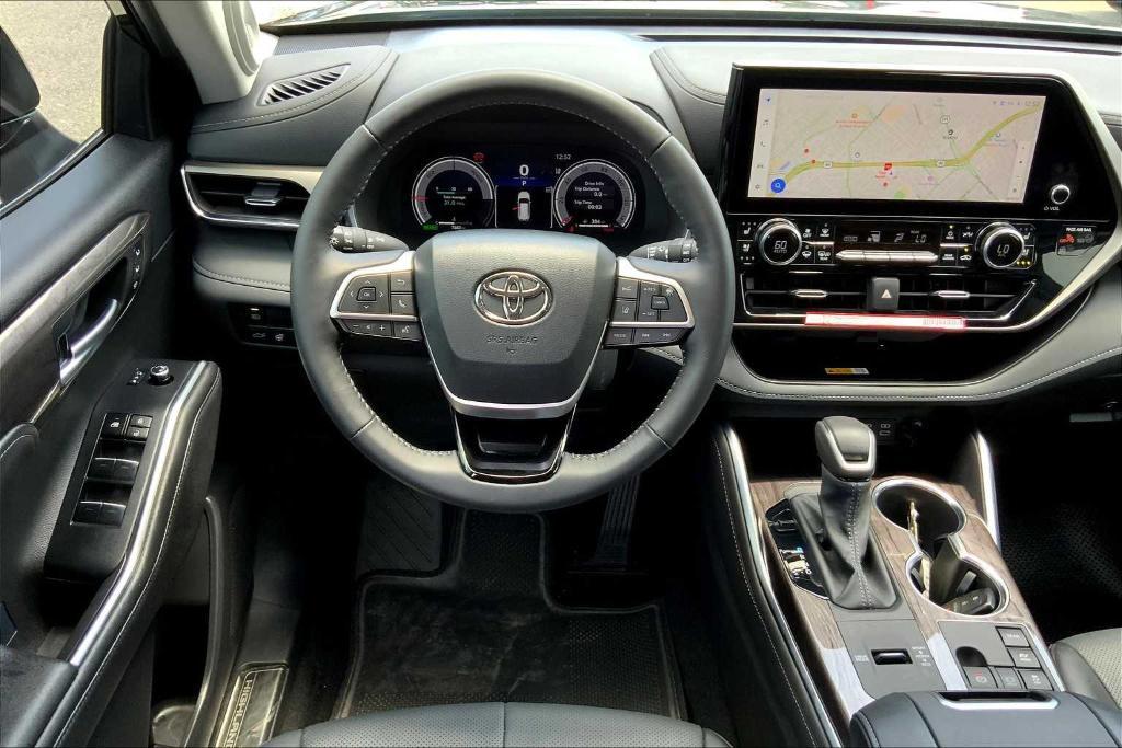 used 2024 Toyota Highlander Hybrid car, priced at $52,325