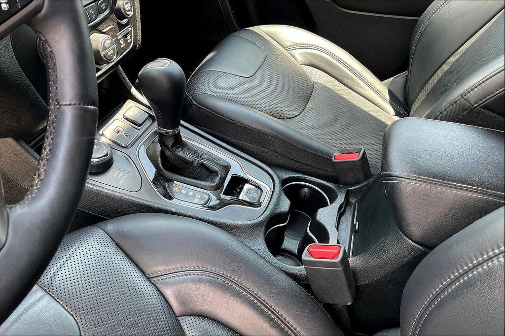 used 2019 Jeep Cherokee car, priced at $21,177