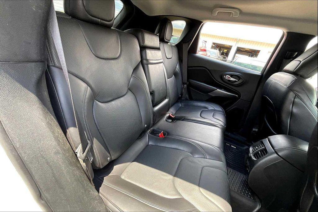 used 2019 Jeep Cherokee car, priced at $21,177