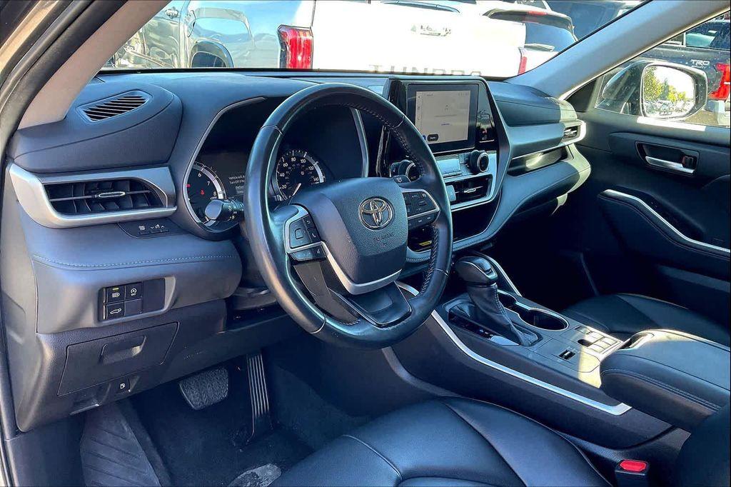 used 2024 Toyota Highlander car, priced at $36,970