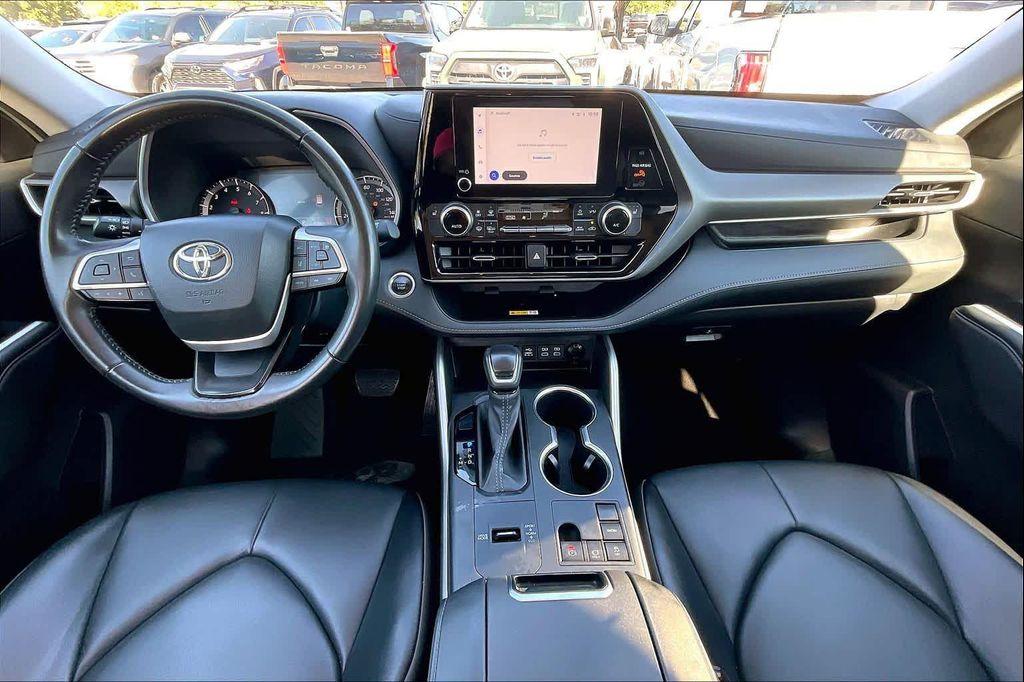 used 2024 Toyota Highlander car, priced at $36,970