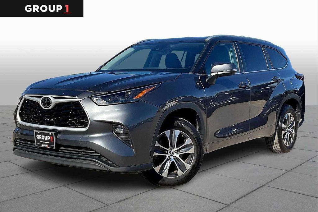 used 2024 Toyota Highlander car, priced at $36,970