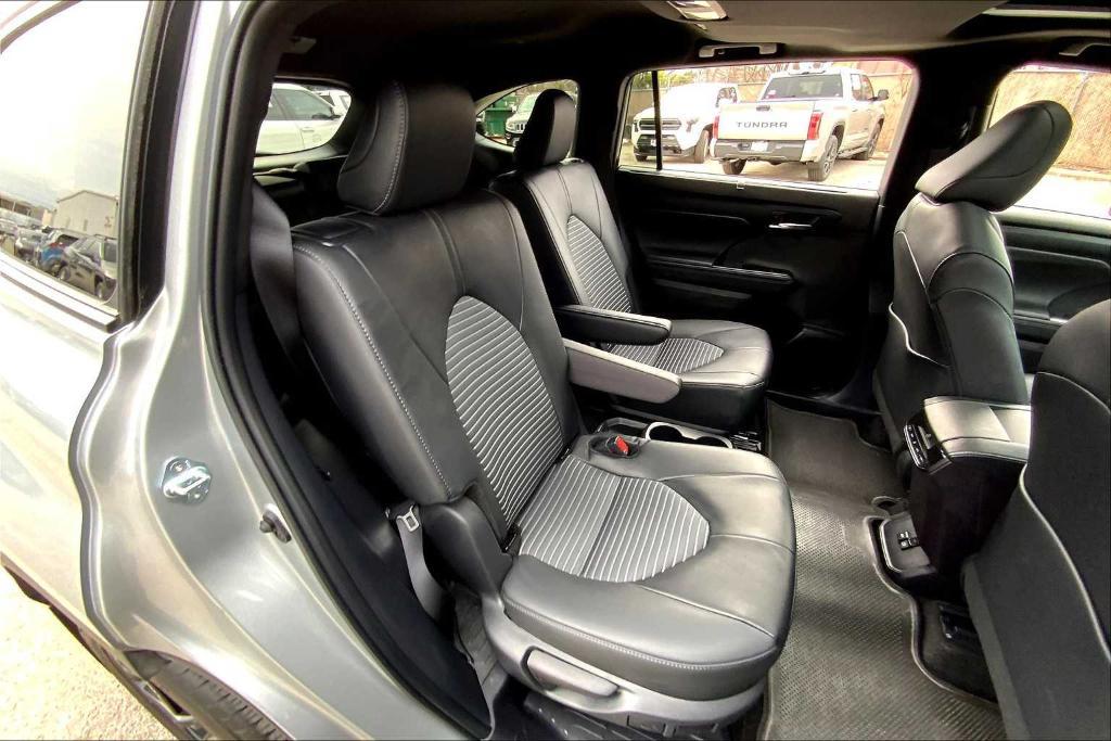 used 2024 Toyota Highlander car, priced at $47,470