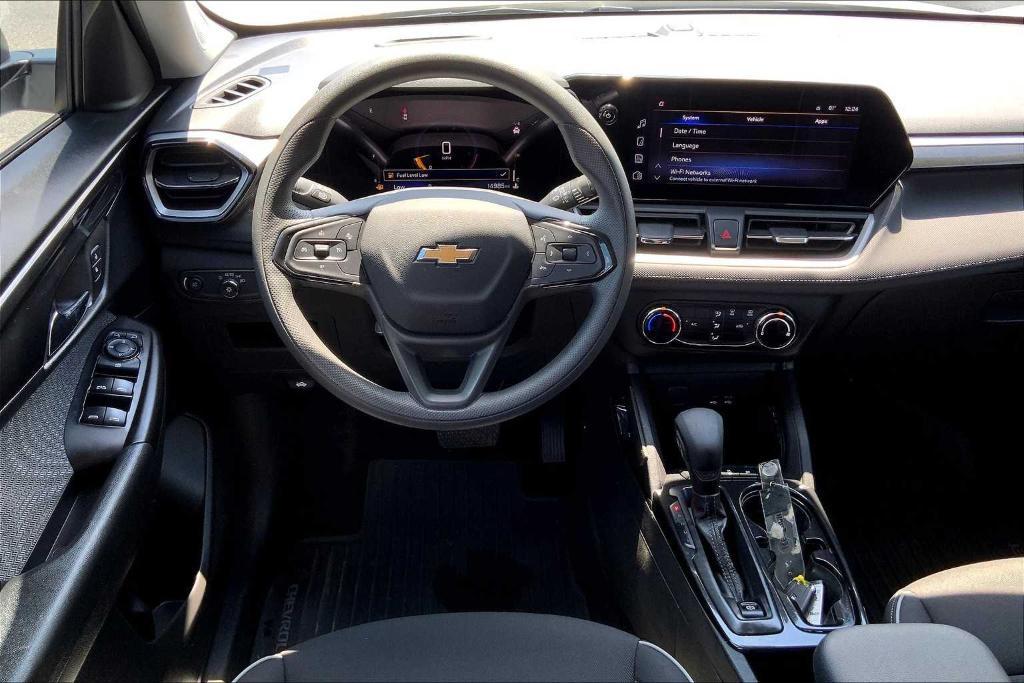 used 2025 Chevrolet TrailBlazer car, priced at $24,505