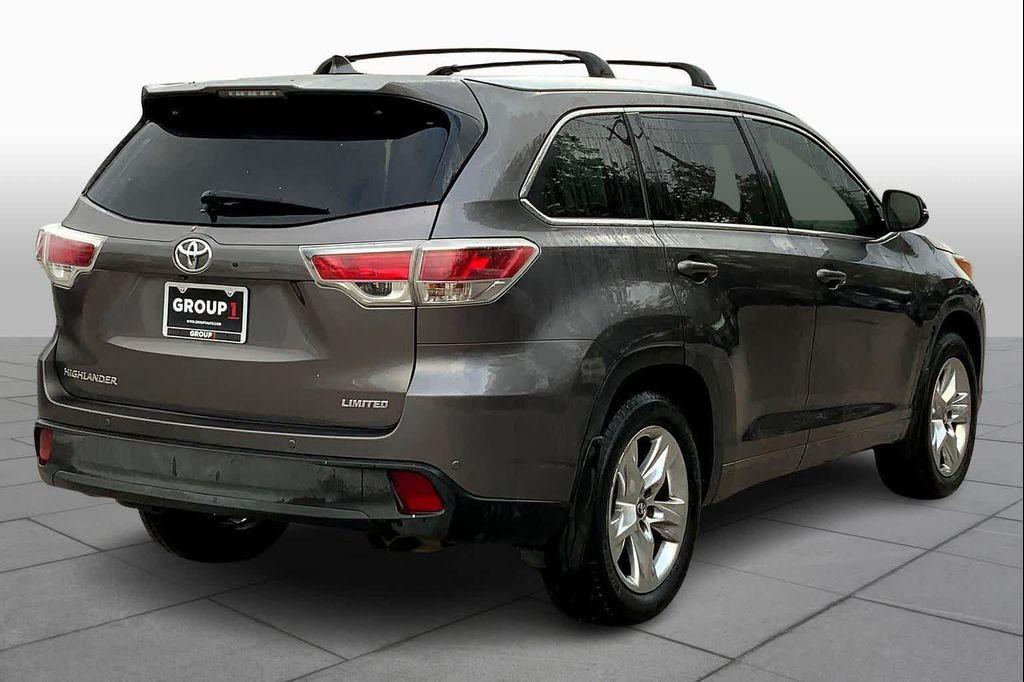 used 2016 Toyota Highlander car, priced at $18,890