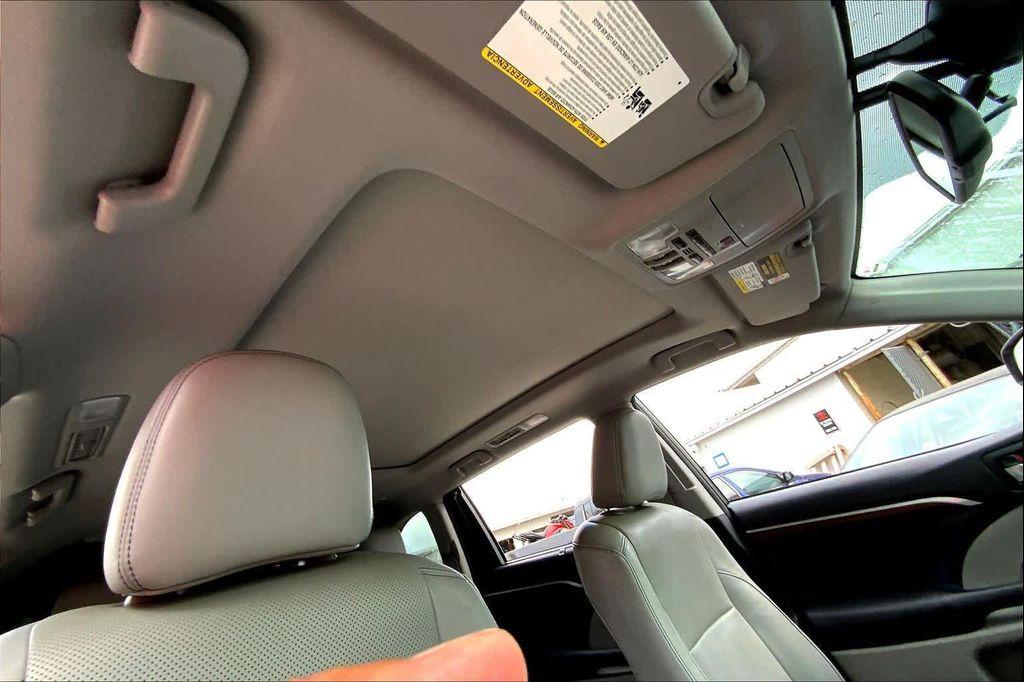 used 2016 Toyota Highlander car, priced at $18,890