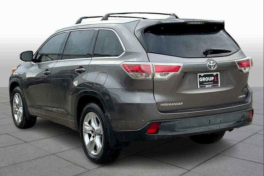 used 2016 Toyota Highlander car, priced at $18,890