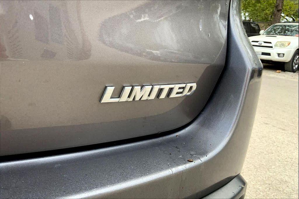 used 2016 Toyota Highlander car, priced at $18,890