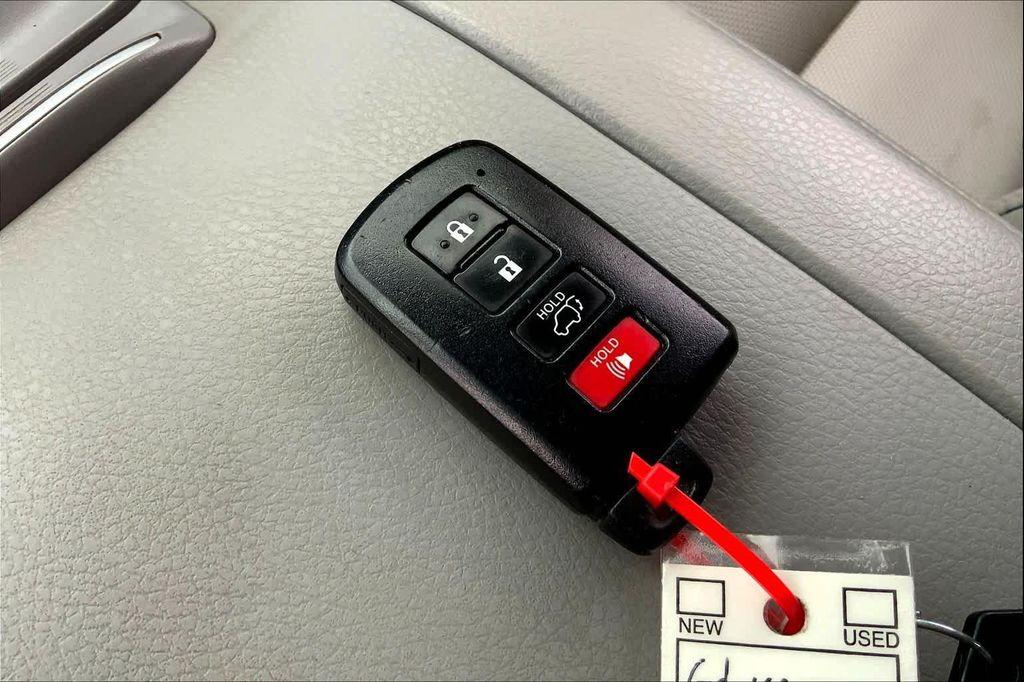 used 2016 Toyota Highlander car, priced at $18,890