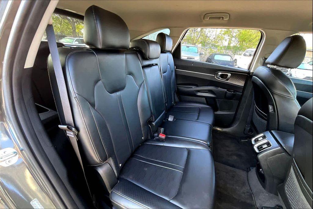 used 2024 Kia Sorento car, priced at $27,438