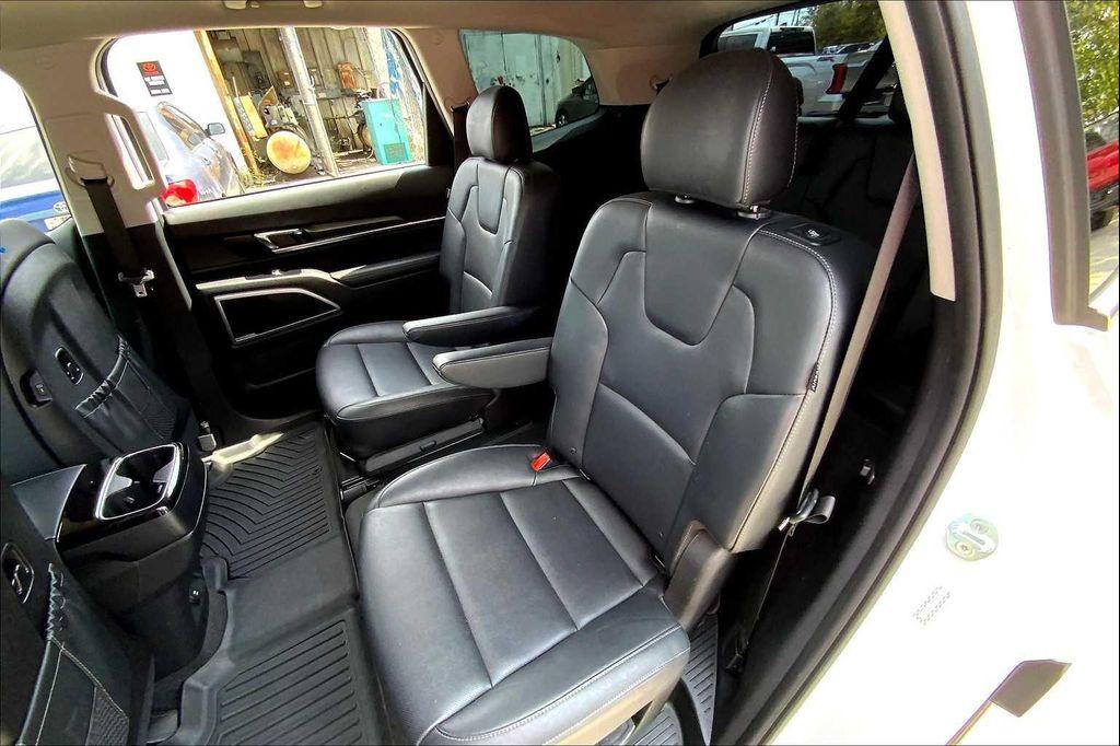 used 2024 Kia Telluride car, priced at $36,775