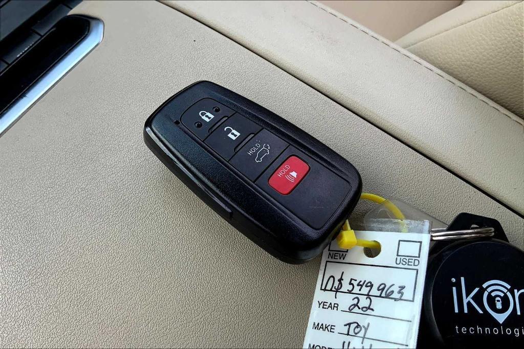 used 2022 Toyota Highlander car, priced at $36,927