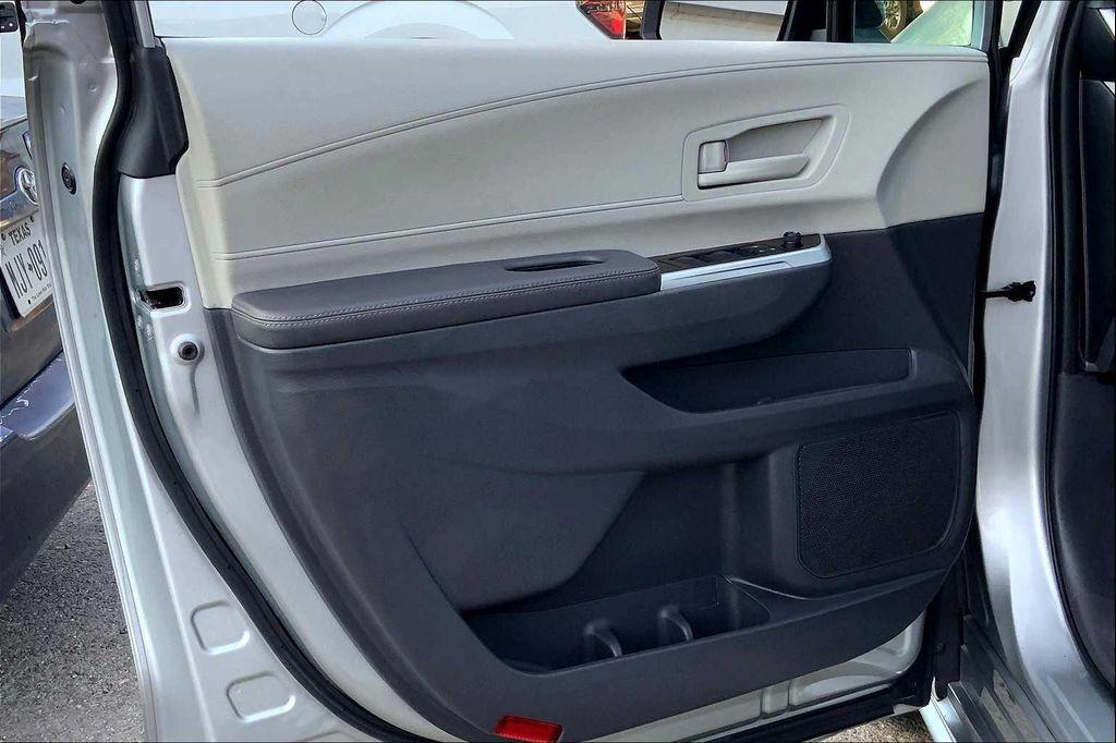 used 2022 Toyota Sienna car, priced at $32,891