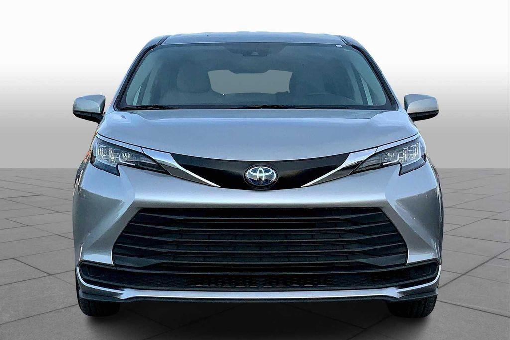 used 2022 Toyota Sienna car, priced at $32,891