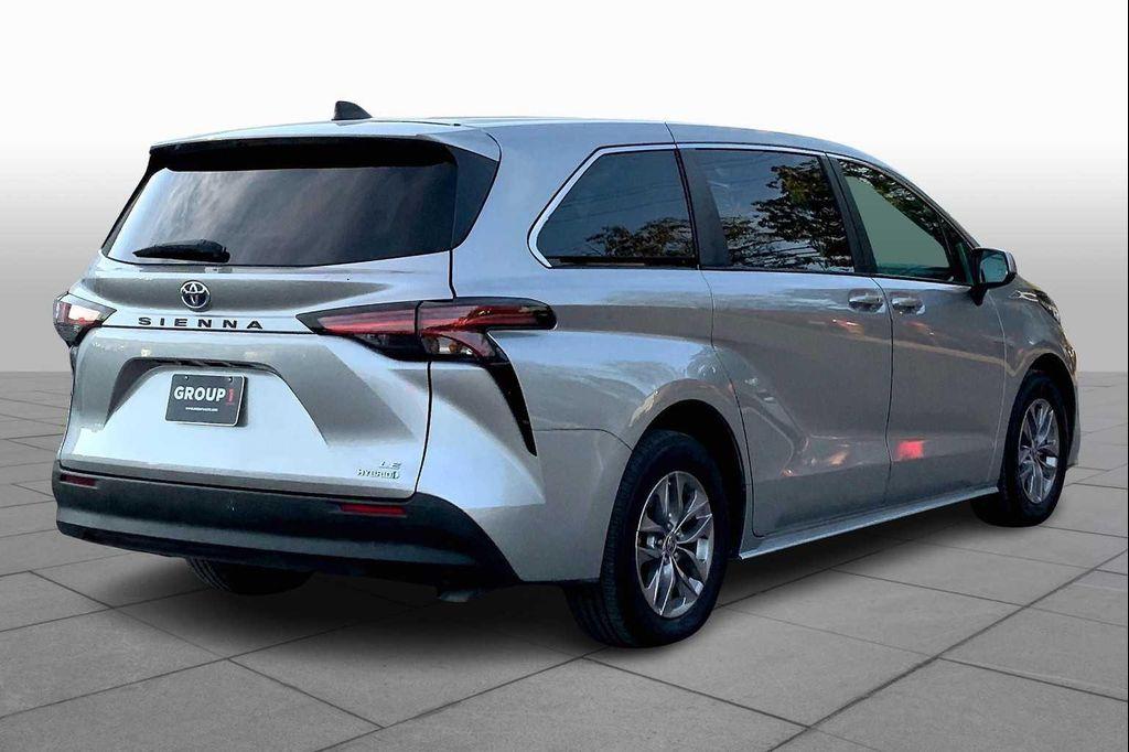 used 2022 Toyota Sienna car, priced at $32,891