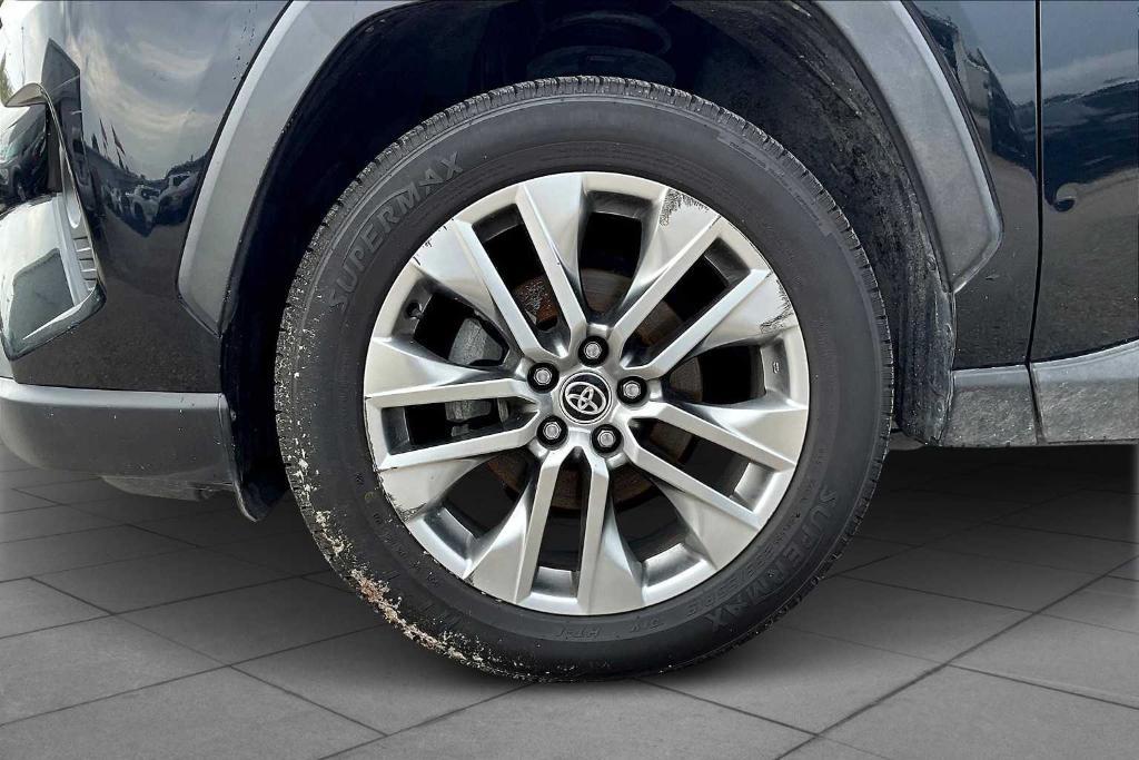 used 2020 Toyota RAV4 car, priced at $23,632
